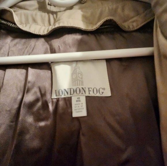 London Fog Double Breasted Men's trench coat 40 regular - Picture 5 of 16